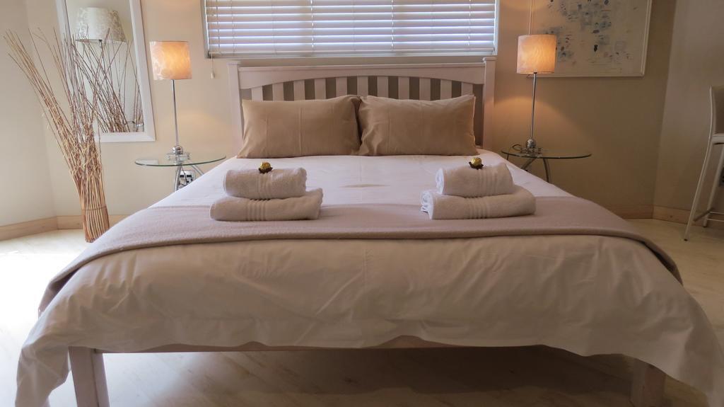Hotel Kasa Nama Edgemead Habitación foto