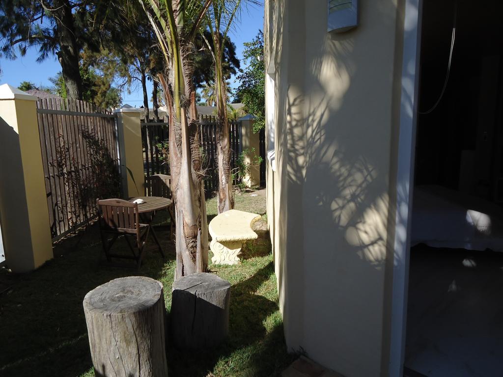 Hotel Kasa Nama Edgemead Habitación foto