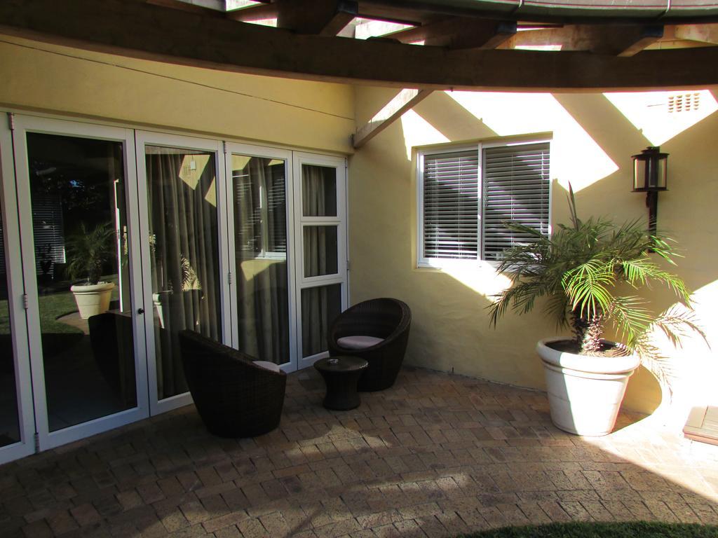 Hotel Kasa Nama Edgemead Habitación foto