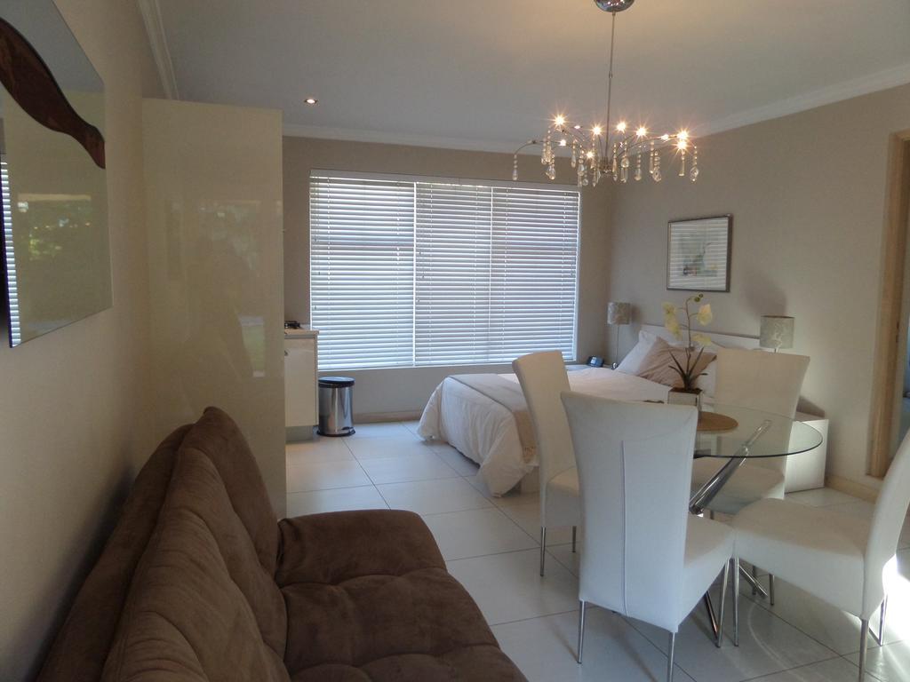 Hotel Kasa Nama Edgemead Habitación foto